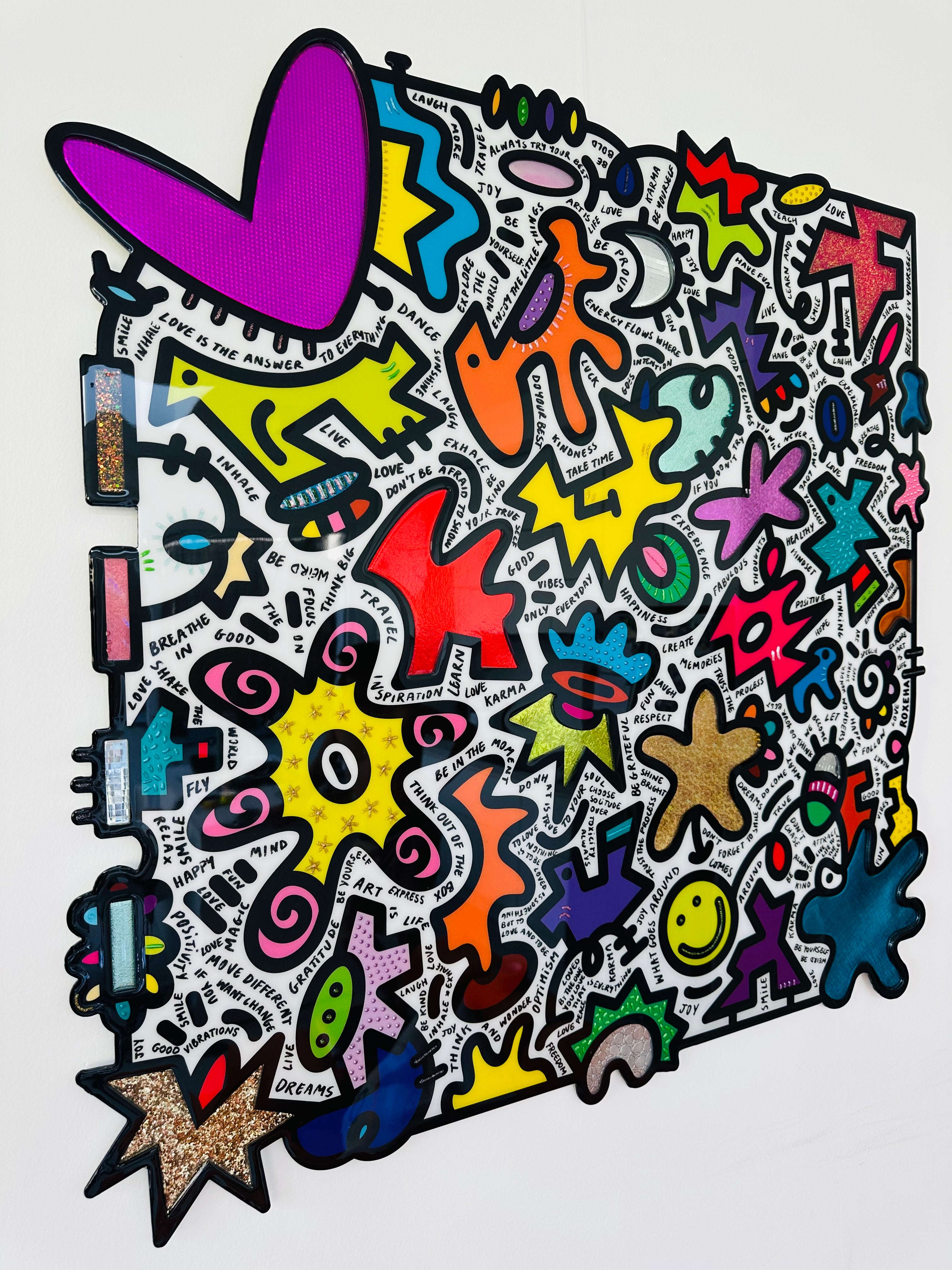 tableau pop art deco intérieure interior expo peintre belge artiste belge decoration original peinture Keith haring peps good vibes decoratie belgique Bruxelles Brussel print gallery popart epoxy résine resin contemporain contemporary abstract abstrait kunst kunstenaar belg Belgium Belgian artist design galerie galerij affordable art fair Brussels aaf doodle