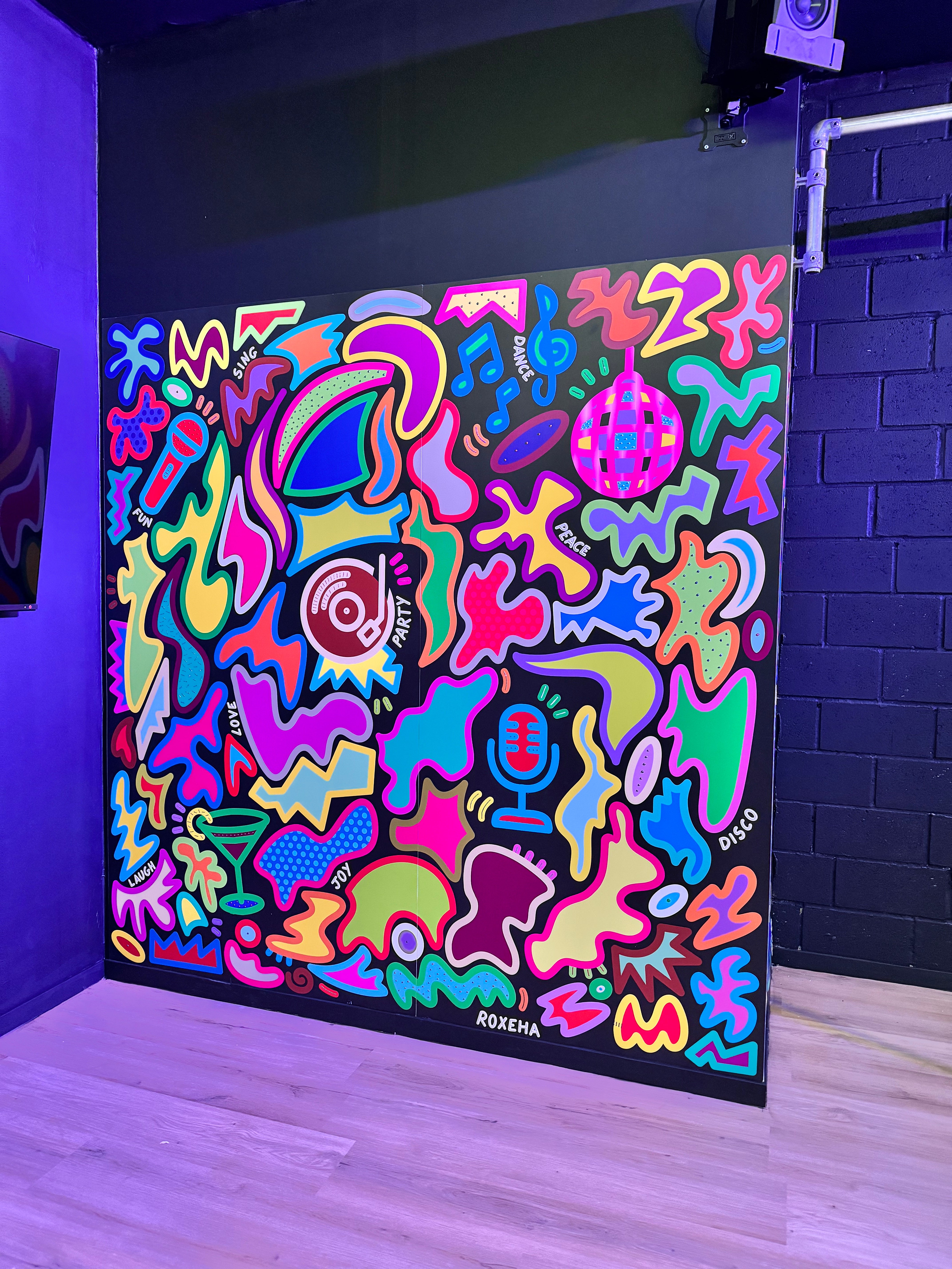 KARAOKE ROOMS