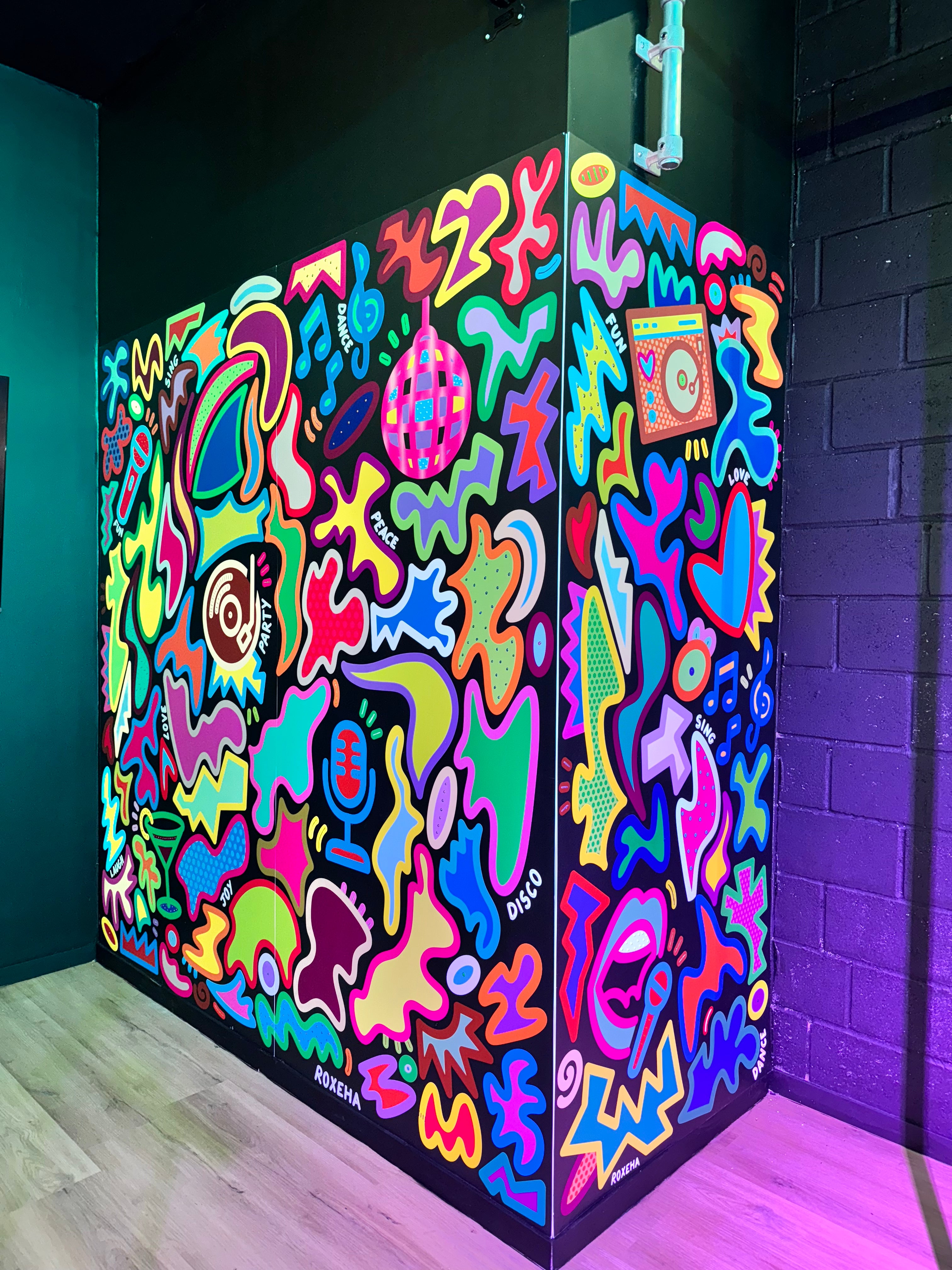 KARAOKE ROOMS