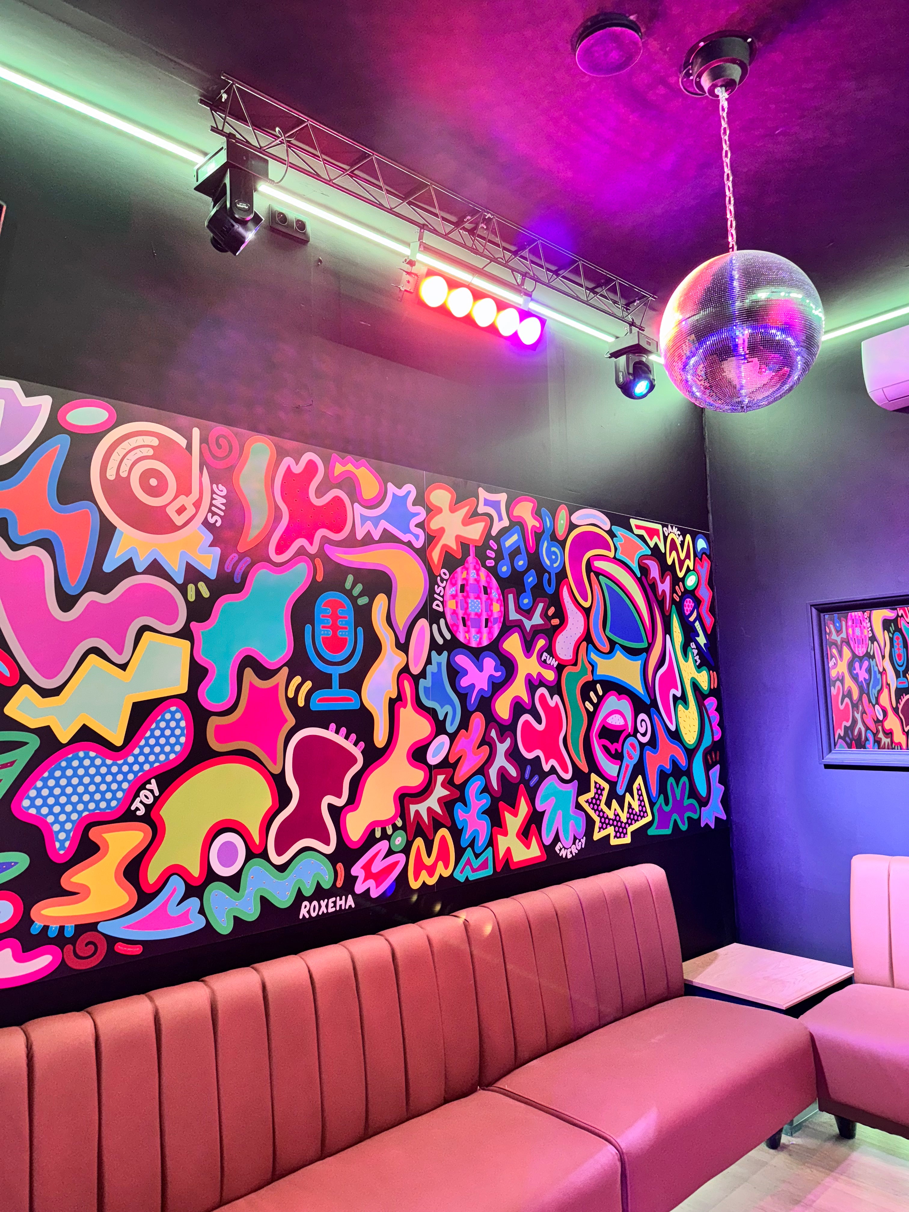 KARAOKE ROOMS