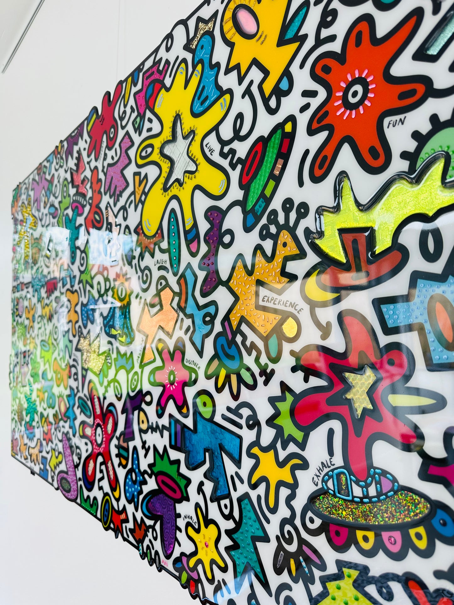 tableau pop art deco intérieure interior expo peintre belge artiste belge decoration original peinture Keith haring peps good vibes decoratie belgique Bruxelles Brussel print gallery popart epoxy résine resin contemporain contemporary abstract abstrait kunst kunstenaar belg Belgium Belgian artist design galerie galerij affordable art fair Brussels aaf doodle frenchie French bulldog