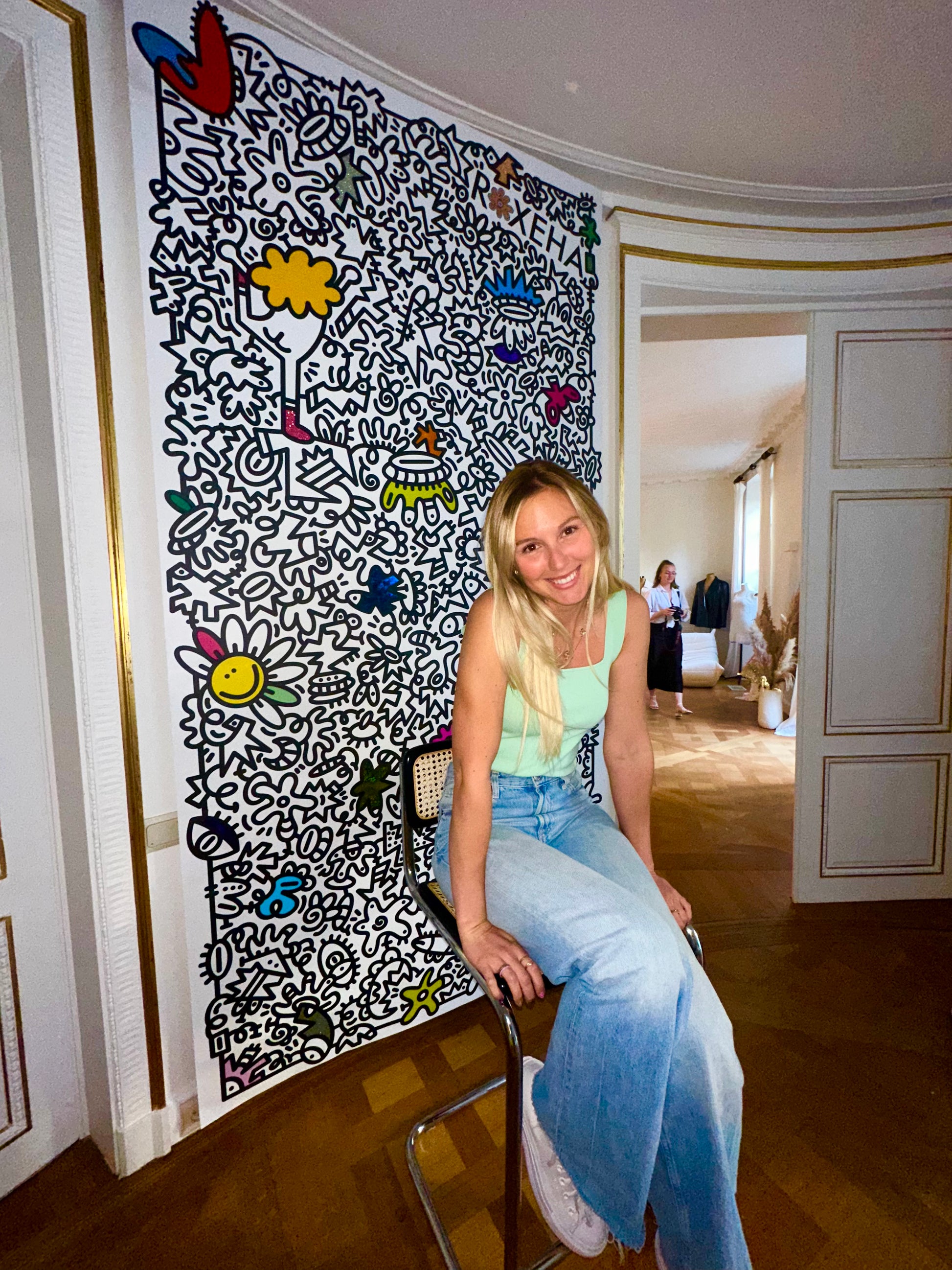 tableau pop art deco intérieure interior expo peintre belge artiste belge decoration original peinture Keith haring peps good vibes decoratie belgique Bruxelles Brussel print gallery popart epoxy résine resin contemporain contemporary abstract abstrait kunst kunstenaar belg Belgium Belgian artist design galerie galerij elle magazine