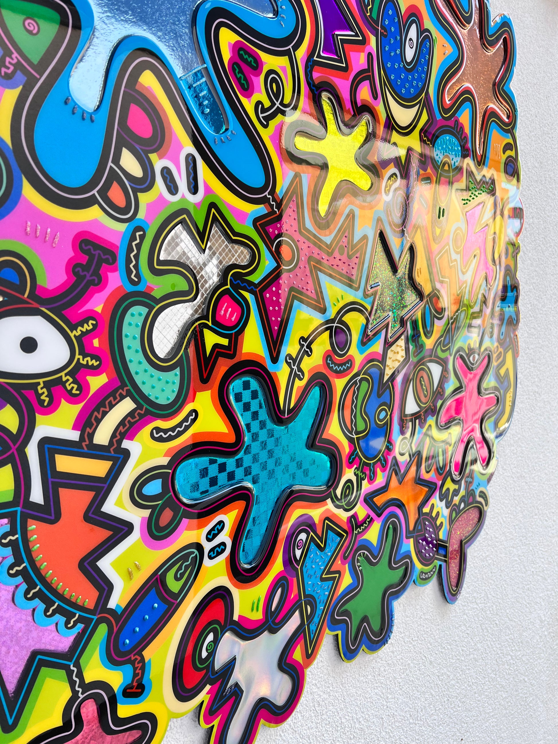 tableau pop art deco intérieure interior expo peintre belge artiste belge decoration original peinture Keith haring peps good vibes decoratie belgique Bruxelles Brussel print gallery popart epoxy résine resin contemporain contemporary abstract abstrait kunst kunstenaar belg Belgium Belgian artist design galerie galerij