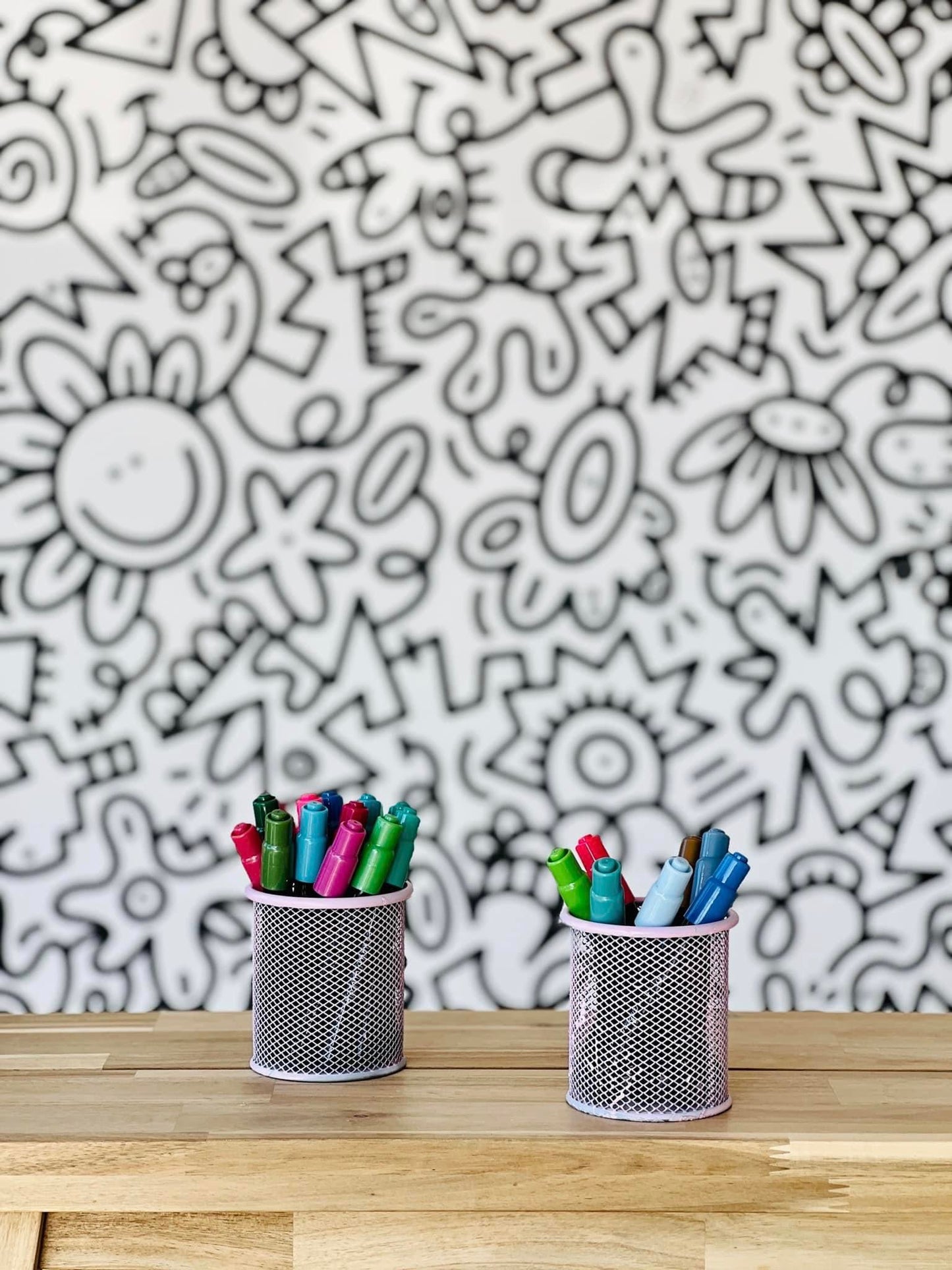 tableau pop art deco intérieure interior expo peintre belge artiste belge decoration original peinture Keith haring peps good vibes decoratie belgique Bruxelles Brussel print gallery popart epoxy résine resin contemporain contemporary abstract abstrait kunst kunstenaar belg Belgium Belgian artist design galerie galerij Knokke le Zoute