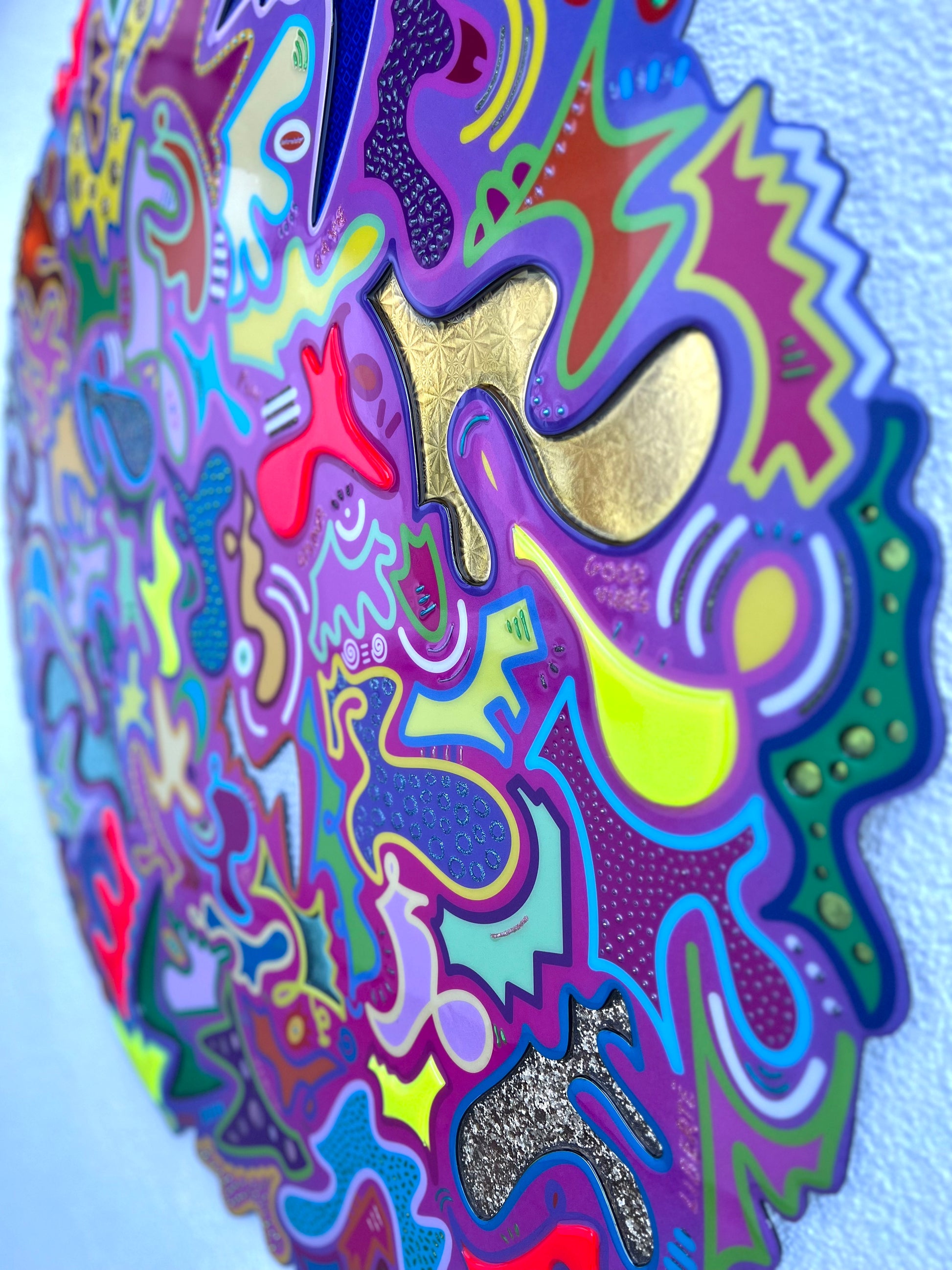 tableau pop art deco intérieure interior expo peintre belge artiste belge decoration original peinture Keith haring peps good vibes decoratie belgique Bruxelles Brussel print gallery popart epoxy résine resin contemporain contemporary abstract abstrait kunst kunstenaar belg Belgium Belgian artist design galerie galerij