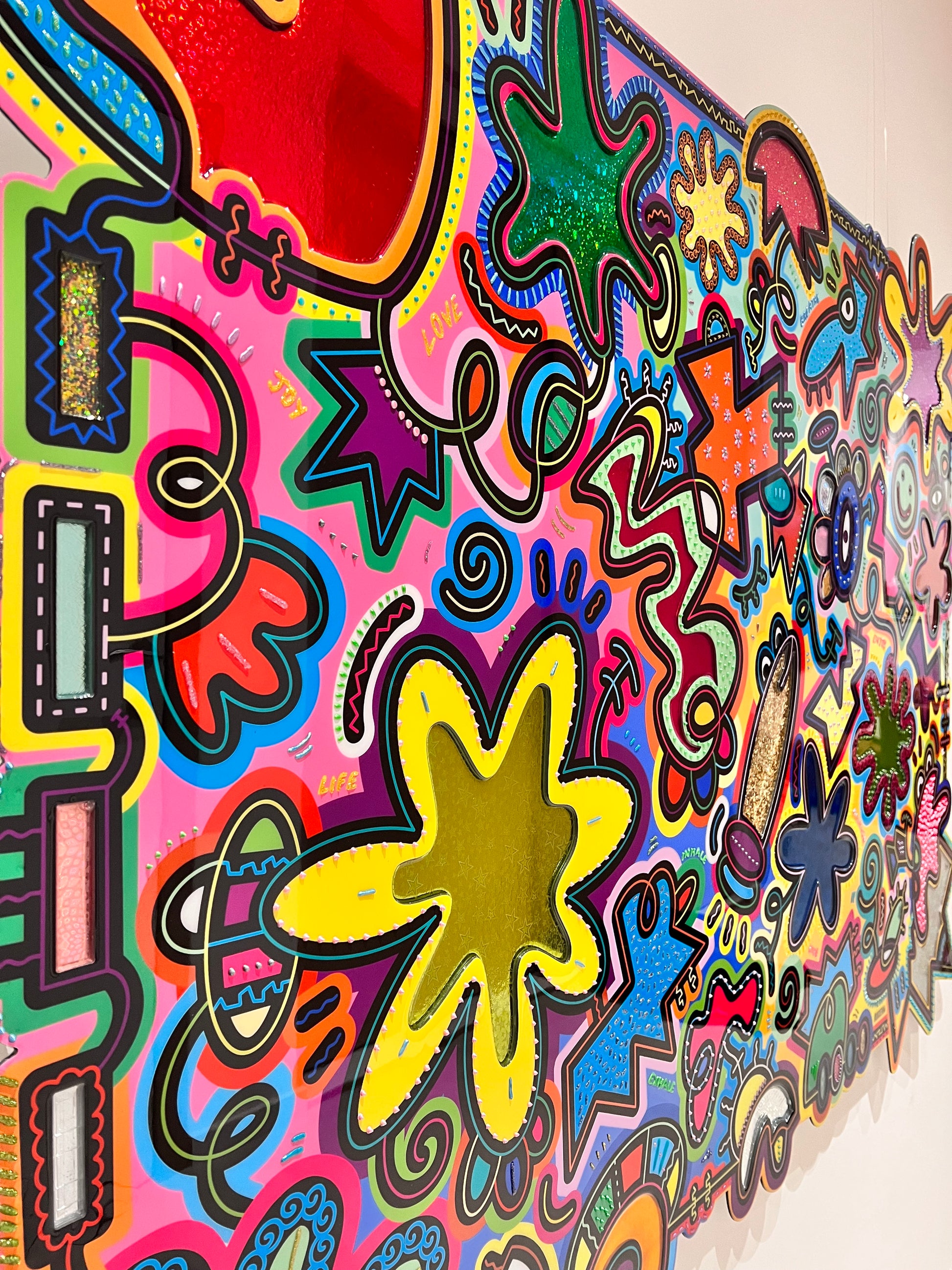 tableau pop art deco intérieure interior expo peintre belge artiste belge decoration original peinture Keith haring peps good vibes decoratie belgique Bruxelles Brussel print gallery popart epoxy résine resin contemporain contemporary abstract abstrait kunst kunstenaar belg Belgium Belgian artist design galerie galerij